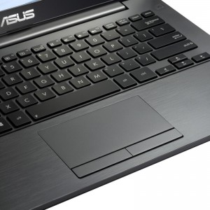 Czarny laptop Asus PU301 zasługuje na miano małego profesjonalisty